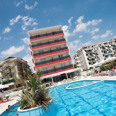 Baia Del Mar Beach Boutique Hotel Лідо-ді-Єзоло Екстер'єр фото
