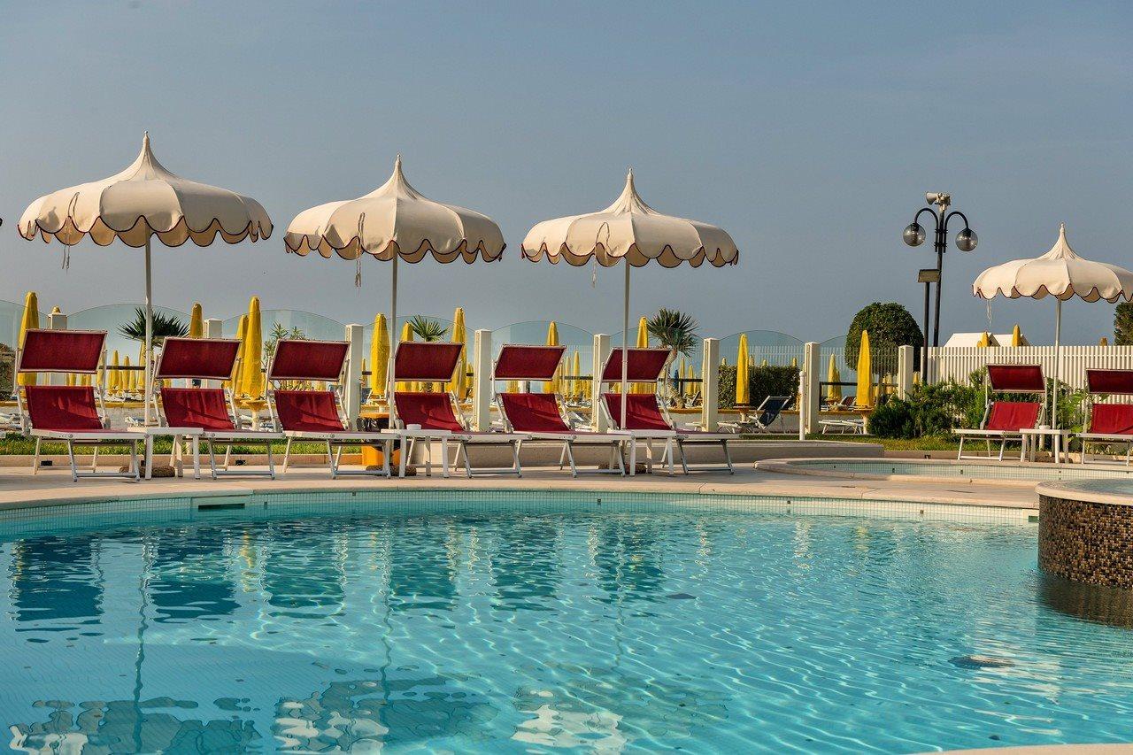 Baia Del Mar Beach Boutique Hotel Лідо-ді-Єзоло Екстер'єр фото