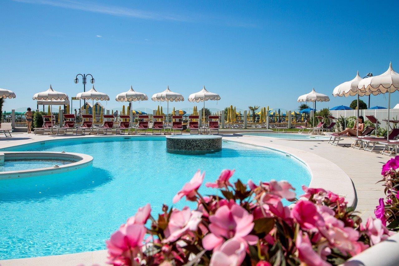 Baia Del Mar Beach Boutique Hotel Лідо-ді-Єзоло Екстер'єр фото