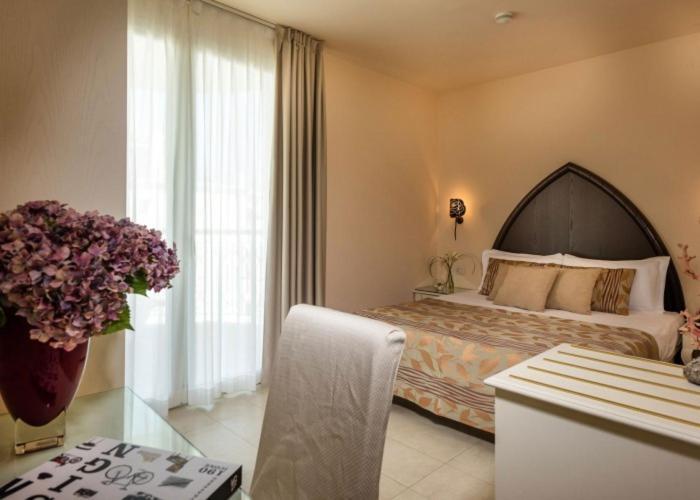 Baia Del Mar Beach Boutique Hotel Лідо-ді-Єзоло Екстер'єр фото