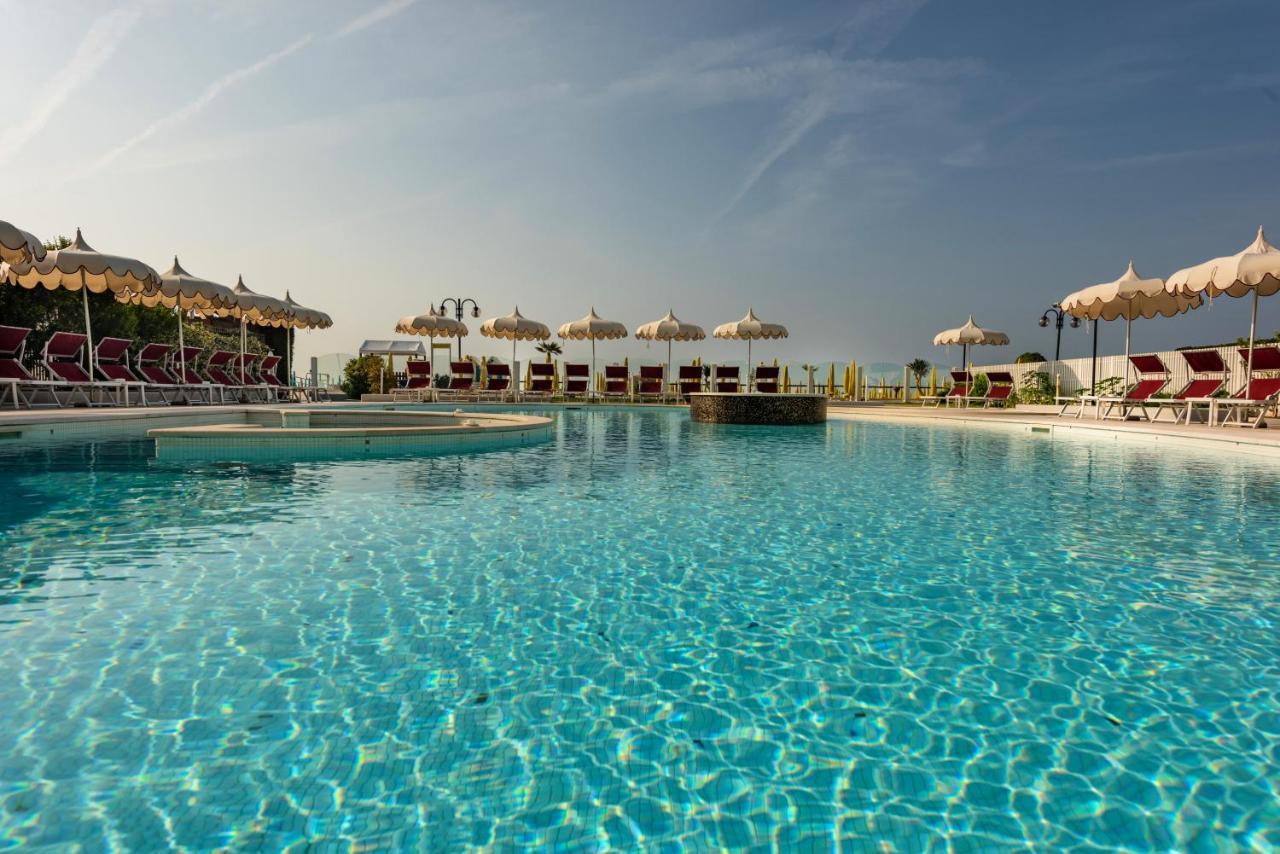 Baia Del Mar Beach Boutique Hotel Лідо-ді-Єзоло Екстер'єр фото