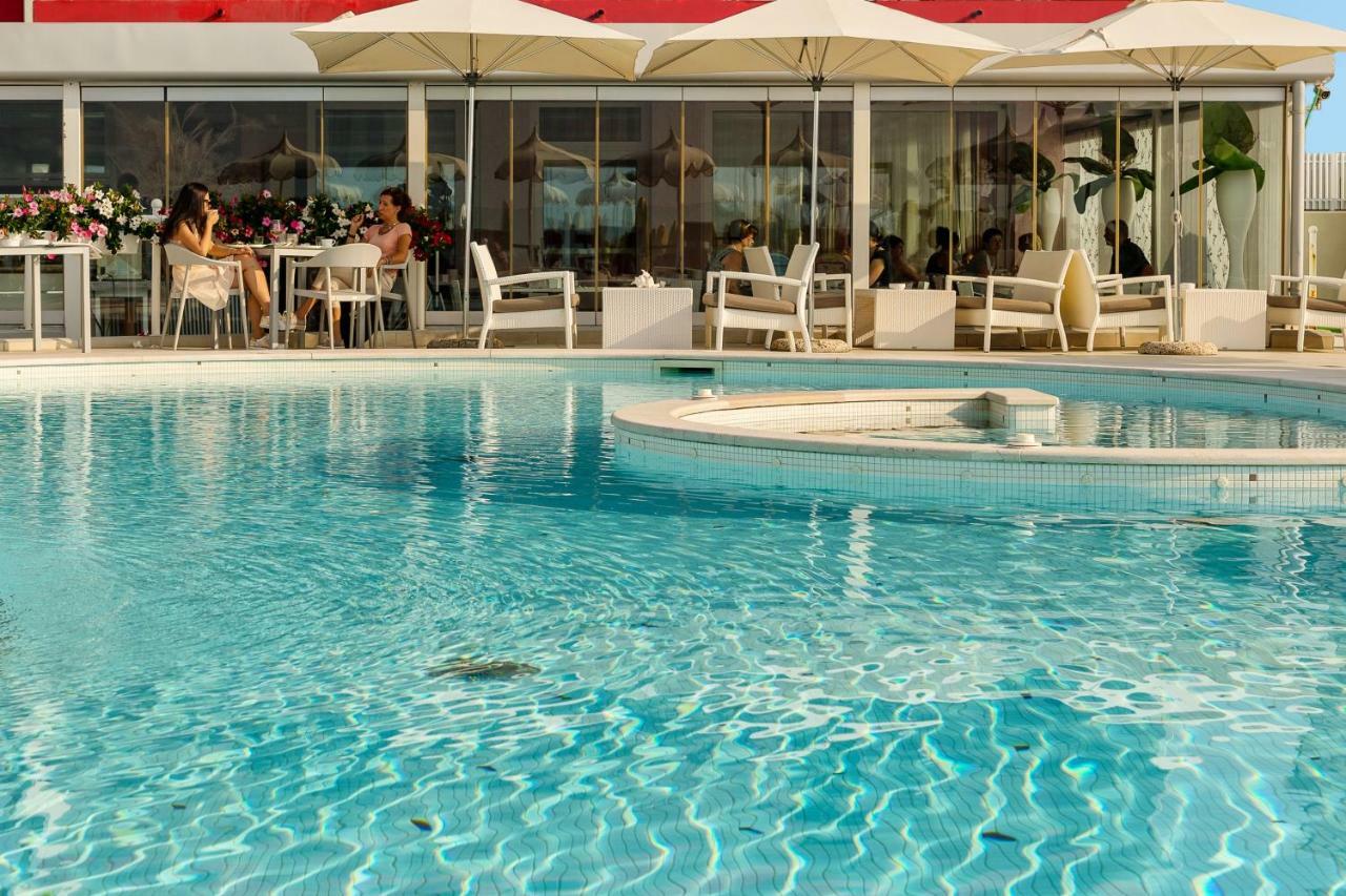 Baia Del Mar Beach Boutique Hotel Лідо-ді-Єзоло Екстер'єр фото